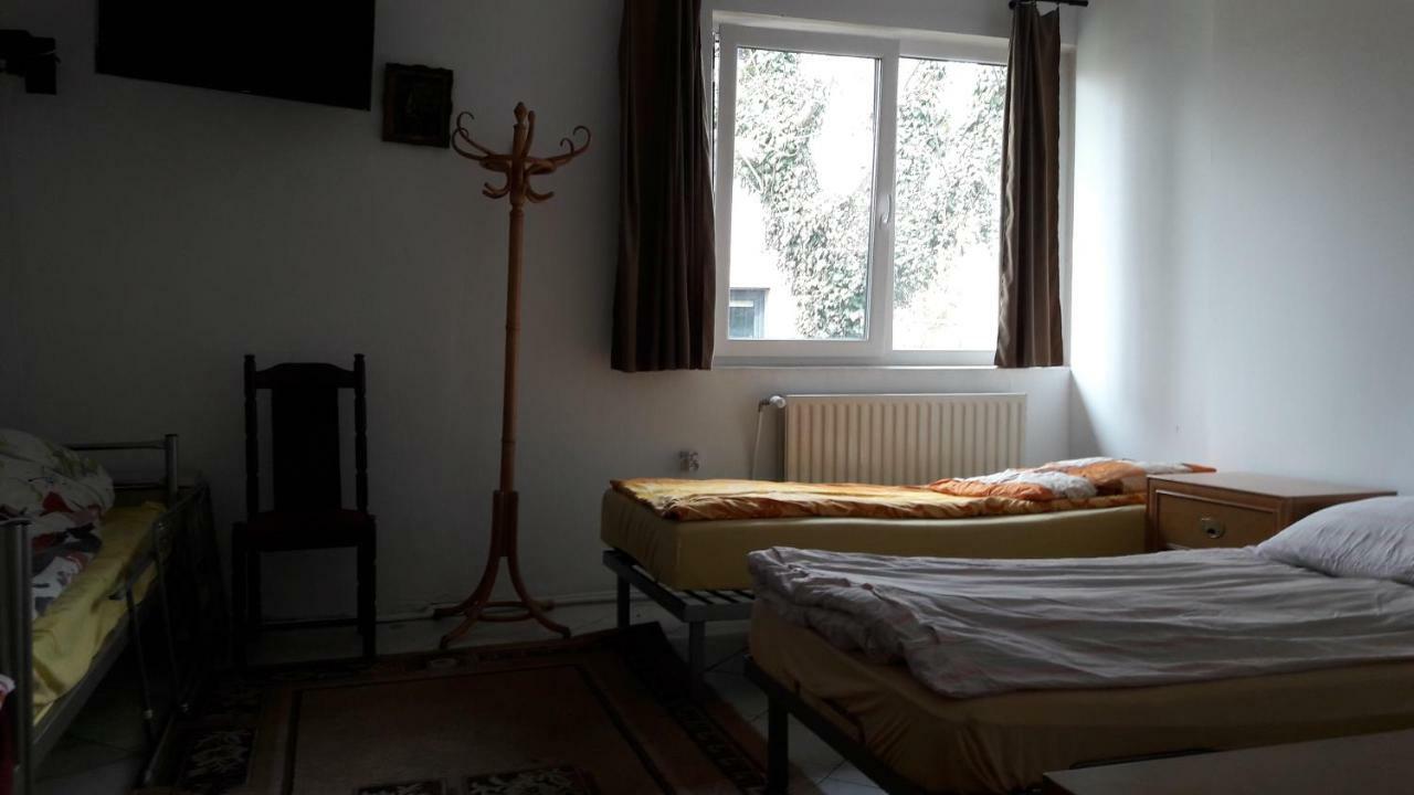 Noclegi Pod Siodemka Lodz  Ngoại thất bức ảnh